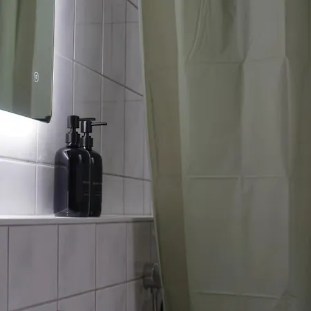 Apartment Zentrale & Frisch Renovierte Am Bahnhof *