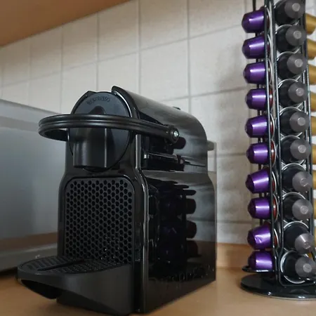 Zentrale & Frisch Renovierte Am Bahnhof *