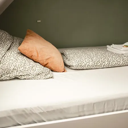 Zentrale & Frisch Renovierte Am Bahnhof Kirchheim unter Teck