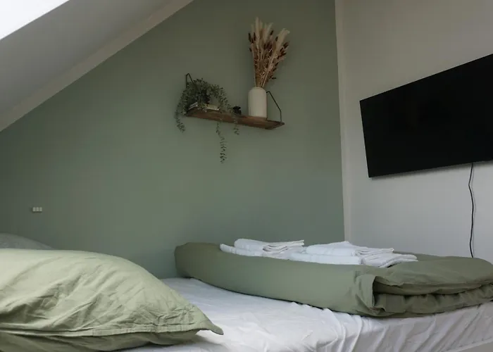 Zentrale & Frisch Renovierte Am Bahnhof Apartamento *