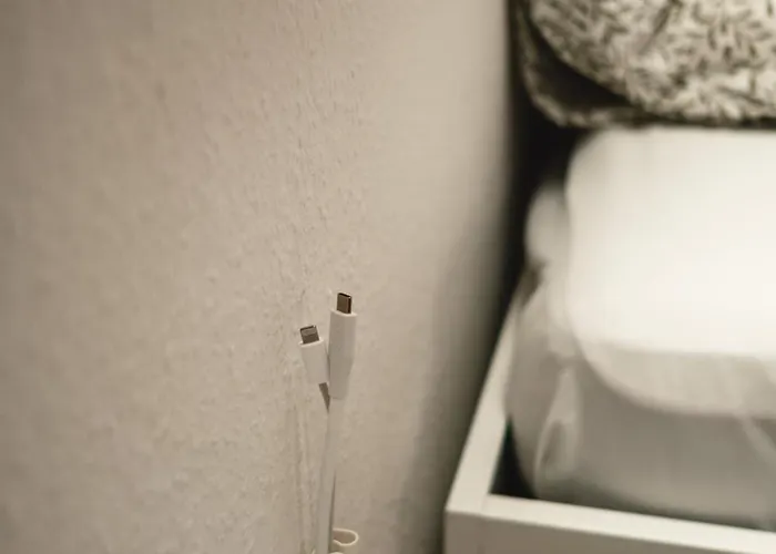 Zentrale & Frisch Renovierte Am Bahnhof Apartamento